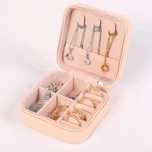 *NEW* Travel Jewelry Box- Qty 1